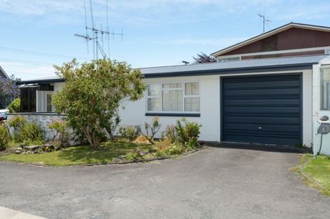 Photo of property in 1/92 Ngatai Road, Otumoetai, Tauranga, 3110