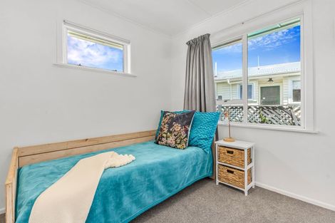 Photo of property in 26 Trafalgar Street, Westown, New Plymouth, 4310