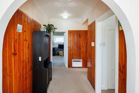 Photo of property in 11 Brightwater Terrace, Terrace End, Palmerston North, 4410