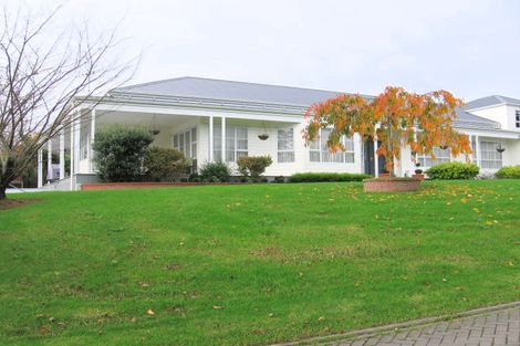 Photo of property in 27 Almond Grove, Greenhithe, Auckland, 0632