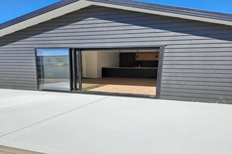 Photo of property in 8 Mckerrow Place, Featherston, 5710