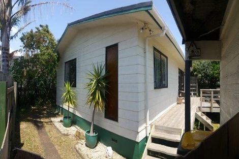 Photo of property in 12a Tamaki Bay Drive, Pakuranga, Auckland, 2010