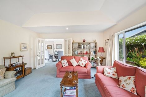 Photo of property in 2/15 Wai-iti Terrace, Burnside, Christchurch, 8053