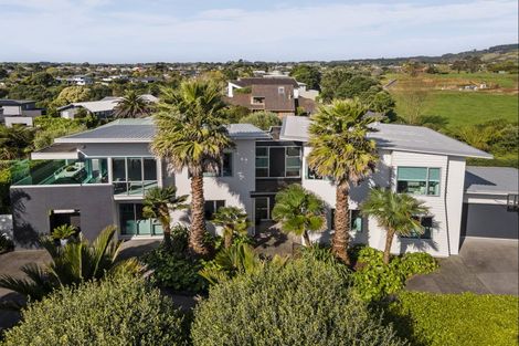 Photo of property in 17b Shearer Drive, Oakura, 4314