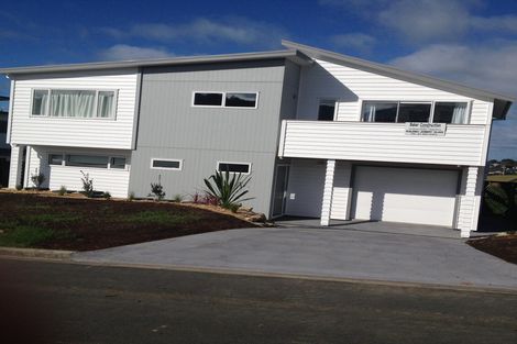 Photo of property in 45 Mayor View Terrace, Waihi Beach, 3611