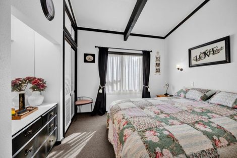 Photo of property in 15 Kowhai Street, Hawera, 4610