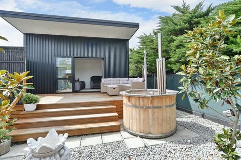 Photo of property in 69a Douglas Road, Amberley, 7410