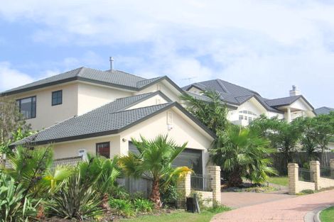 Photo of property in 16 Carrowmore, Pinehill, Auckland, 0632