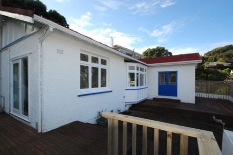 Photo of property in 52 Tio Tio Road, Miramar, Wellington, 6022