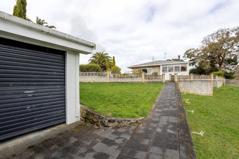 Photo of property in 208 Adelaide Road, Dannevirke, 4930