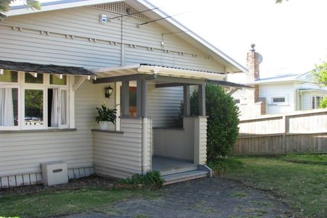 Photo of property in 58 Aroha Avenue, Sandringham, Auckland, 1025