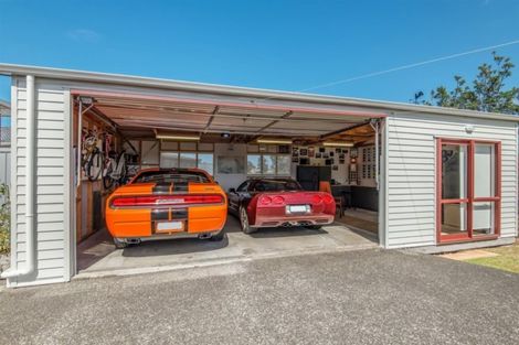 Photo of property in 35 Powrie Street, Glenfield, Auckland, 0629