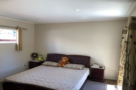 Photo of property in 100 Westerham Drive, Dannemora, Auckland, 2016