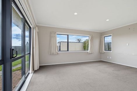 Photo of property in 5 Duggan Drive, Owhata, Rotorua, 3010