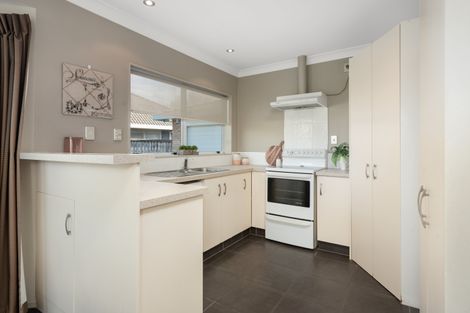 Photo of property in 18 Ocean Crest, Papamoa Beach, Papamoa, 3118