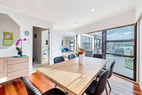 Photo of property in 10 Ardern Avenue, Stanmore Bay, Whangaparaoa, 0932