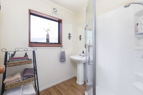 Photo of property in 17 Pokapu Place, Bethlehem, Tauranga, 3110