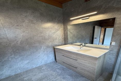 Photo of property in 6 Bronzewing Terrace, Unsworth Heights, Auckland, 0632