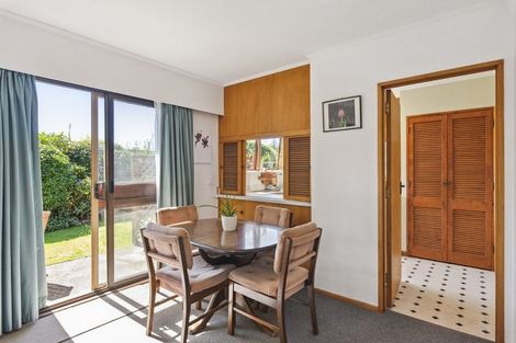 Photo of property in 4 Edgewater Street, Waikanae, 5036