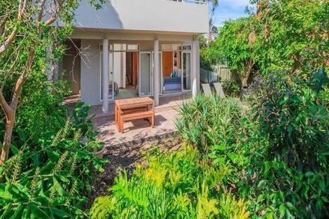 Photo of property in 2/82 Park Rise, Campbells Bay, Auckland, 0630