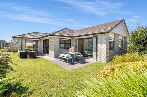 Photo of property in 11 Kahuparere Crescent, Pyes Pa, Tauranga, 3112