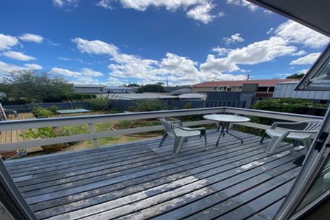 Photo of property in 52 Hobart Crescent, Wattle Downs, Auckland, 2103