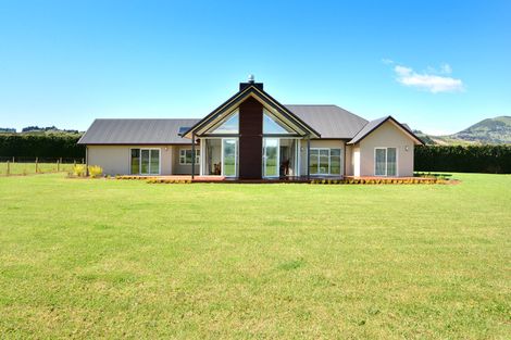 Photo of property in 100 Wingatui Road, Mosgiel, 9024