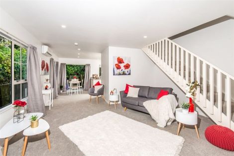 Photo of property in 1/9 Braemar Terrace, Johnsonville, Wellington, 6037