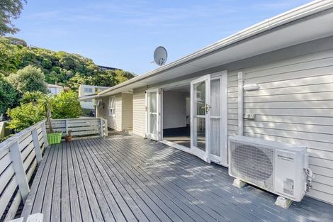 Photo of property in 16 Halifax Street, Kingston, Wellington, 6021