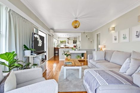 Photo of property in 72 Verbena Road, Birkdale, Auckland, 0626