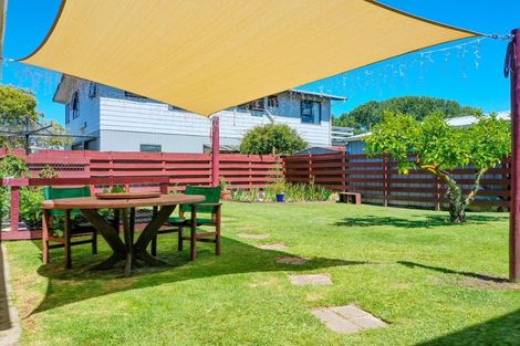 Photo of property in 20 Tawhara Place, Edgecumbe, 3120
