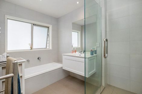 Photo of property in 40 Weatherly Drive, Beachlands, Auckland, 2018