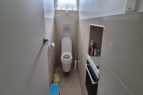 Photo of property in 17 Barbados Drive, Unsworth Heights, Auckland, 0632