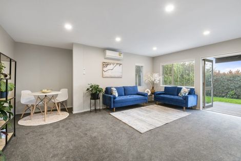 Photo of property in 8 Oak View Terrace, Schnapper Rock, Auckland, 0632