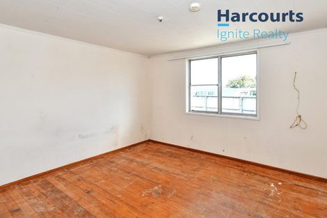 Photo of property in 255 Robertson Road, Mangere East, Auckland, 2024