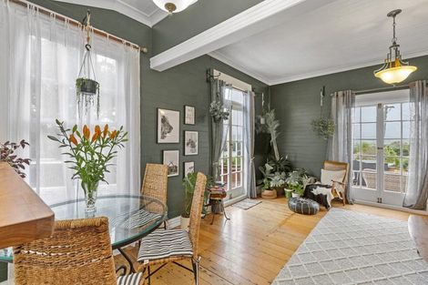 Photo of property in 23 Main Road, Raglan, 3225