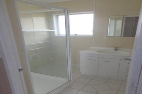 Photo of property in 13 Trengove Place, West Harbour, Auckland, 0618