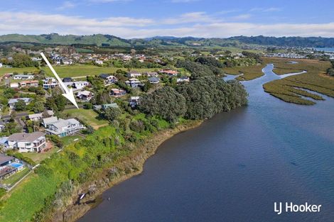 Photo of property in 22 Pohutukawa Drive, Athenree, Waihi Beach, 3177