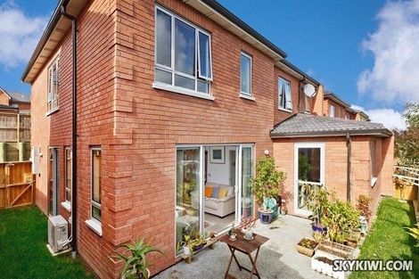 Photo of property in 75a Fields Parade, Oteha, Auckland, 0632