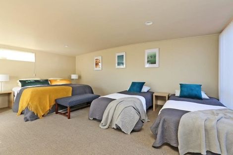 Photo of property in 8 Gilray Place, Waimarama, 4294