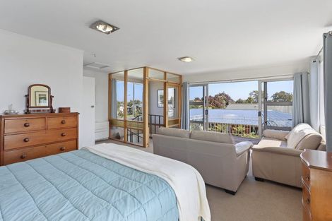 Photo of property in 6 Birdling Place, Halswell, Christchurch, 8025