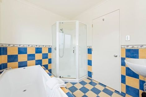 Photo of property in 114 Astley Avenue, New Lynn, Auckland, 0600