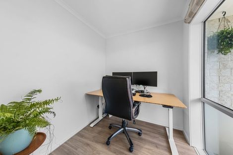 Photo of property in 20 Rawiri Drive, Bell Block, New Plymouth, 4312