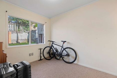 Photo of property in 2/321 Triangle Road, Massey, Auckland, 0614