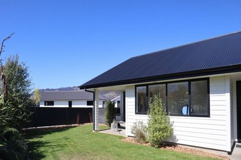 Photo of property in 26a-b Ethereal Crescent, Mount Pisa, Cromwell, 9383