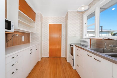 Photo of property in 21 Gray Avenue, Paraparaumu Beach, Paraparaumu, 5032