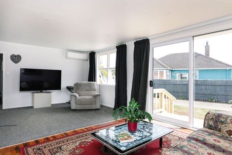 Photo of property in 17 Victor Street, Dannevirke, 4930
