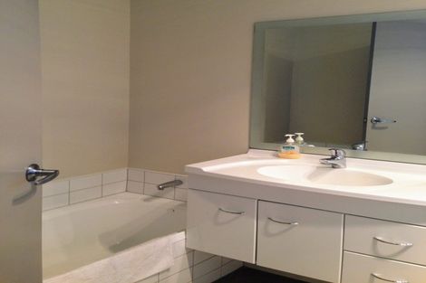 Photo of property in 37/64 Kawaha Point Road, Kawaha Point, Rotorua, 3010