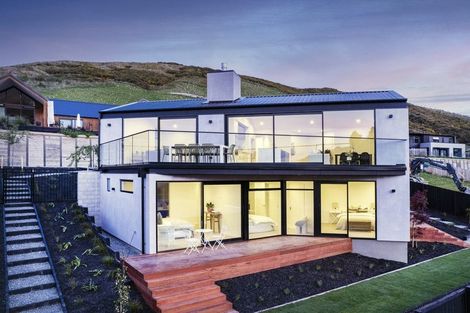 Photo of property in 8 Flowers Lane, Cracroft, Christchurch, 8022