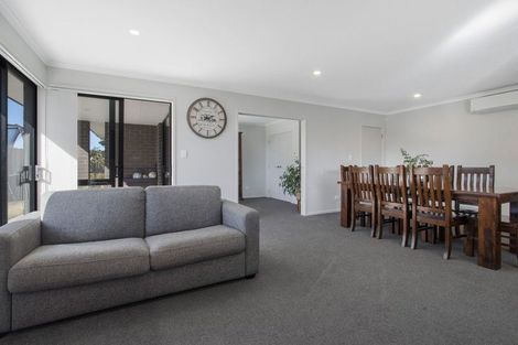 Photo of property in 16 Eastbank Drive, Katikati, 3129